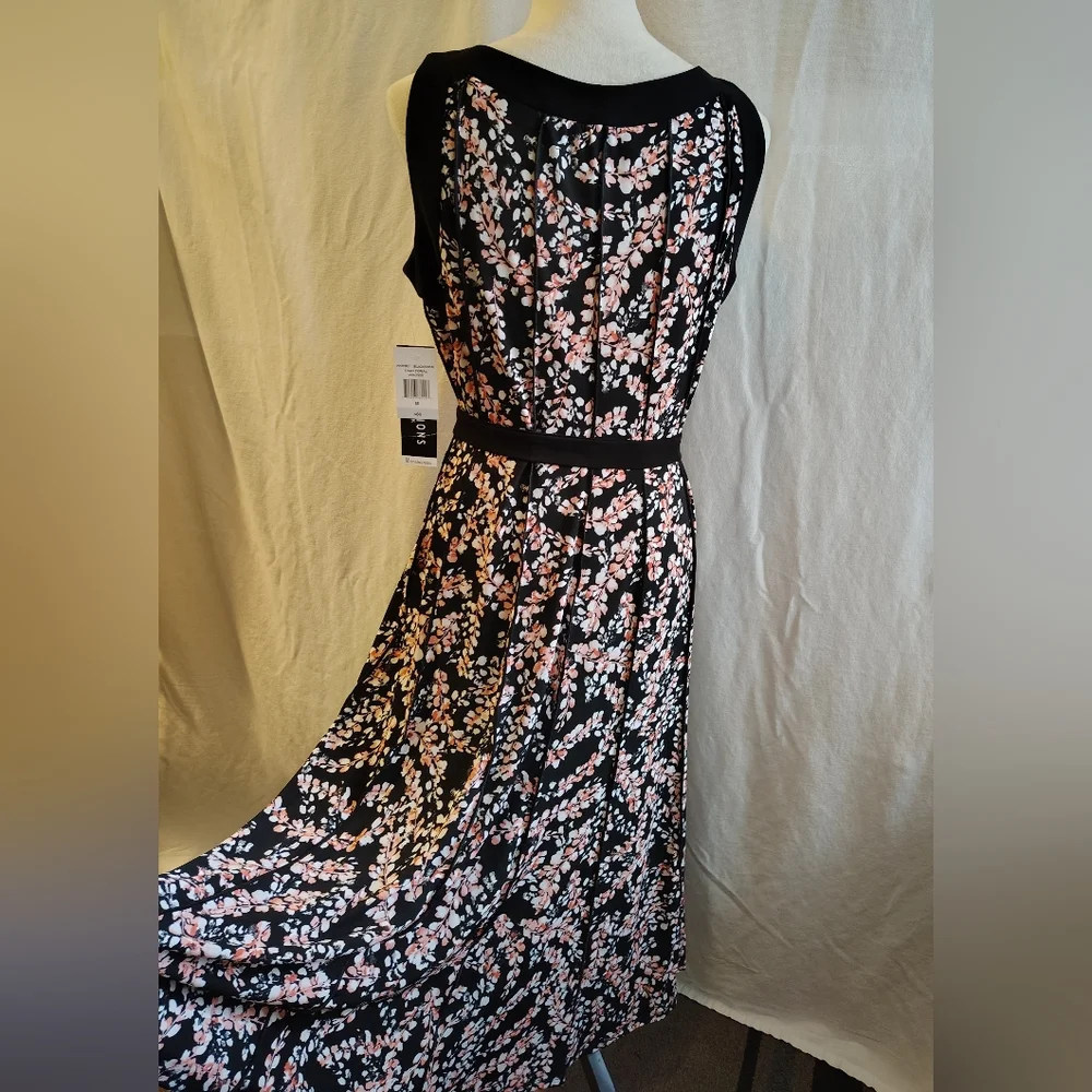 Perceptions Black and Coral Floral Sleeveless Midi Dress. NEW - Picture 2 of 11